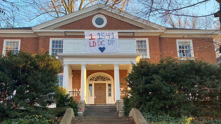 Pres. Biden, Virginia governor, senators and sports icons react to deadly shooting at UVA