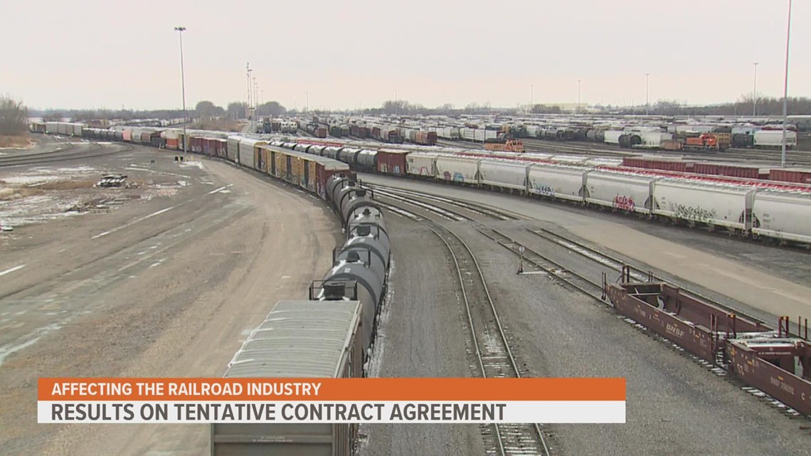Railroad unions to announce results on tentative contract agreement
