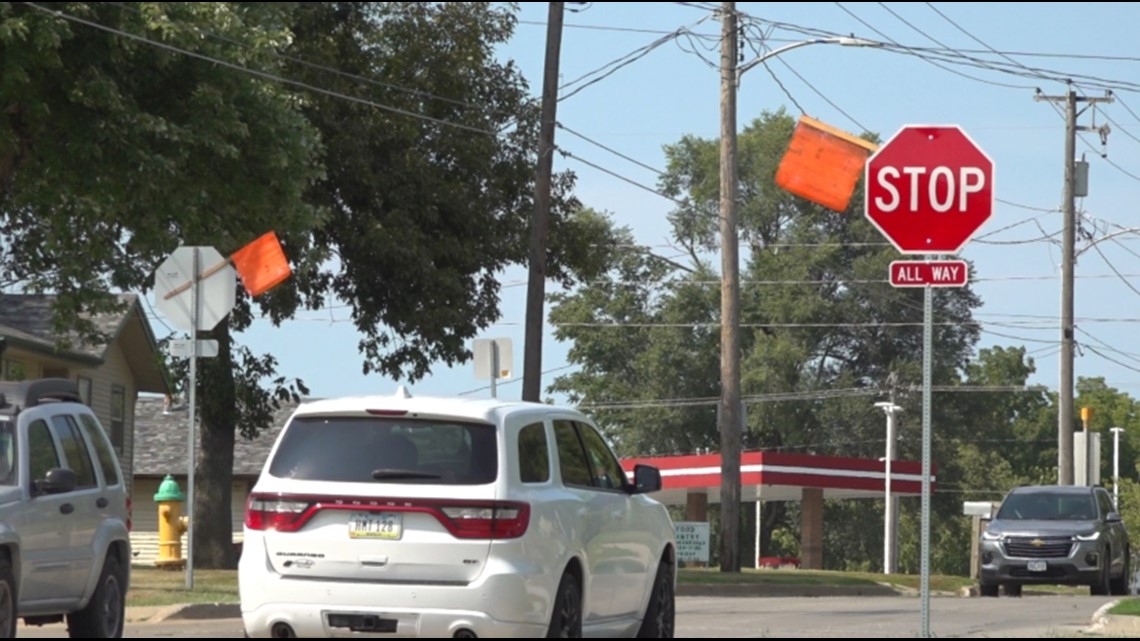 DMPD, DMPS partner to keep kids safe on the way to school | weareiowa.com