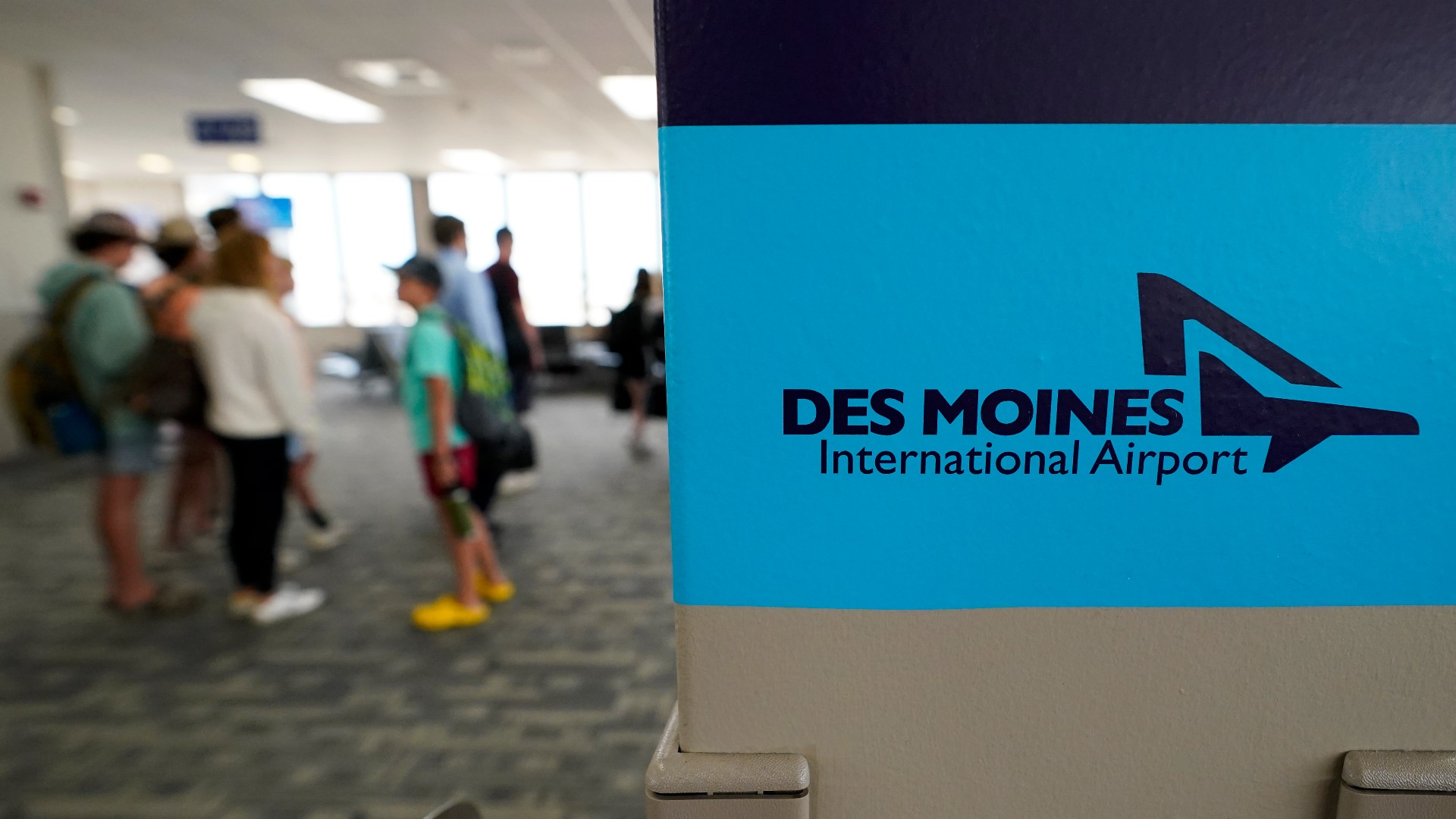 The record-shattering totals were led by a whopping 891,310 American Airlines flights in and out of Des Moines in 2023.