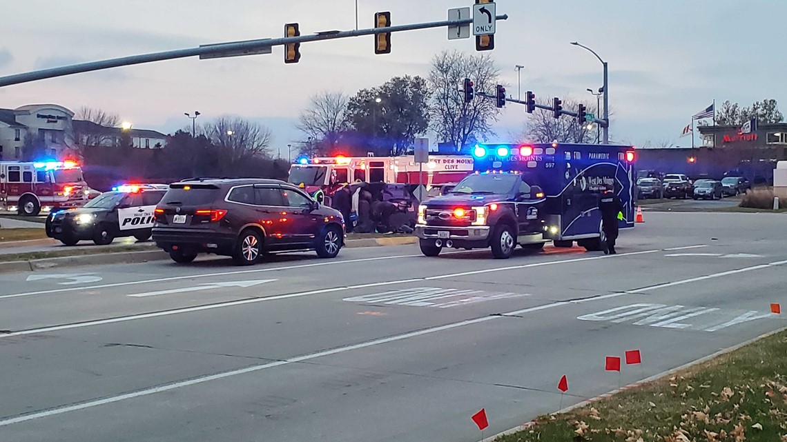 Car Crash in West Des Moines