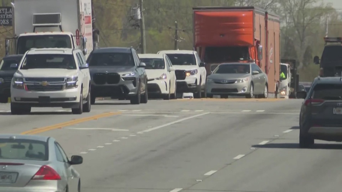 Record number of Iowans to travel Memorial Day weekend despite high gas prices, AAA says