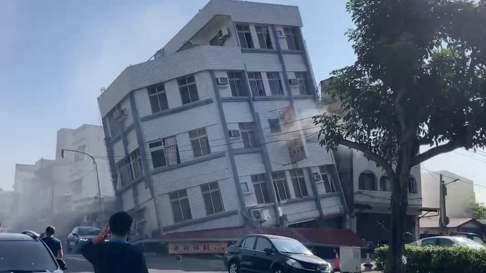 Taiwan earthquake leaves 13 dead, damages buildings