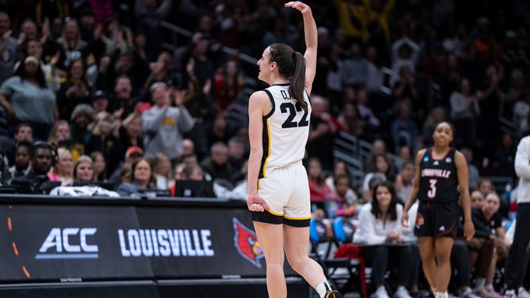 Caitlin Clark named 2023 Naismith Women's Player of the Year