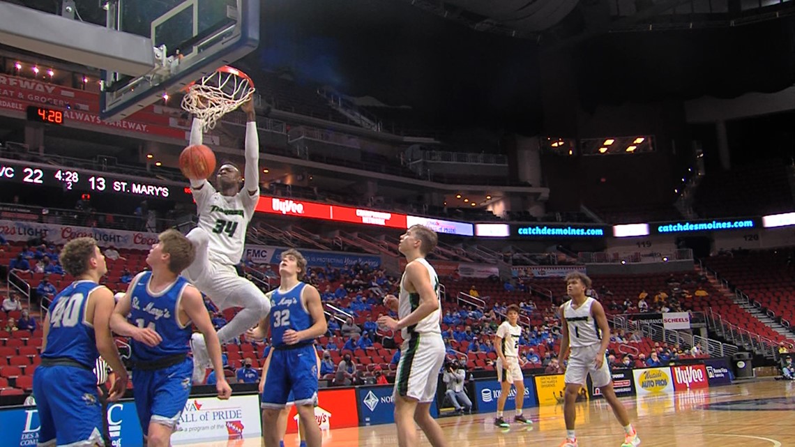 Grand View Christian advances at 1A Boys State Basketball. Van Meter