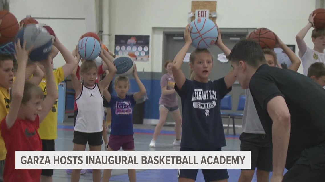 Luka Garza holds inaugural basketball skills academy in Davenport