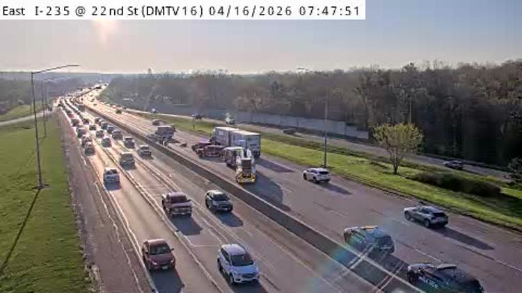 Motorcyclist dies after crash with school bus, West Des Moines police ...
