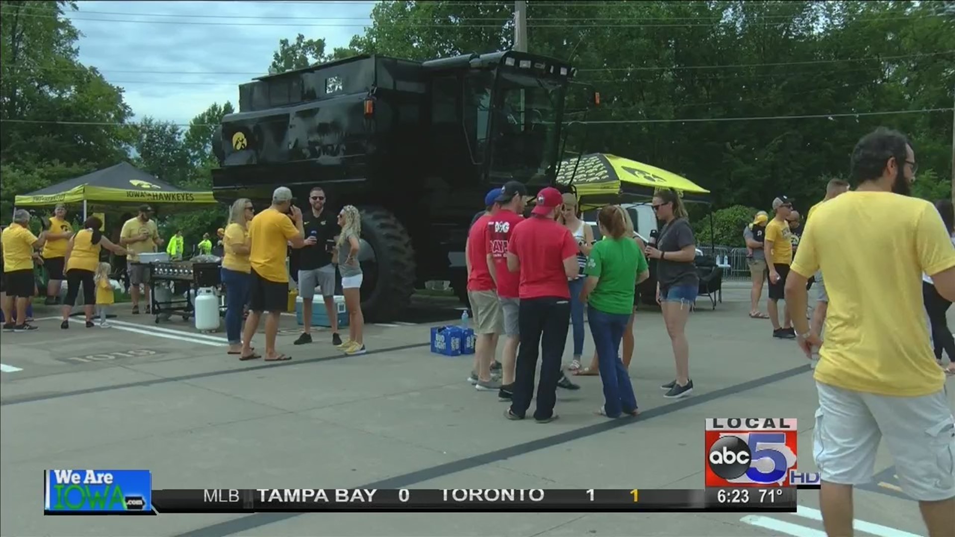 Hawkeye Combine turning heads during Iowa tailgating | weareiowa.com