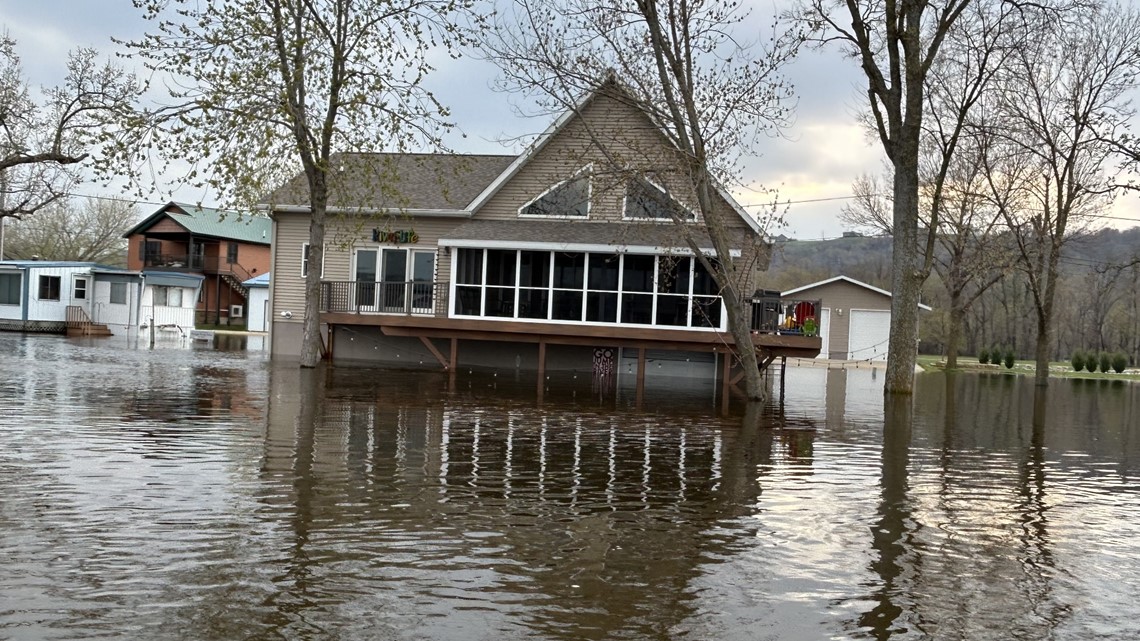 Mississippi River flood: How business owners, residents feel - Vimarsana News