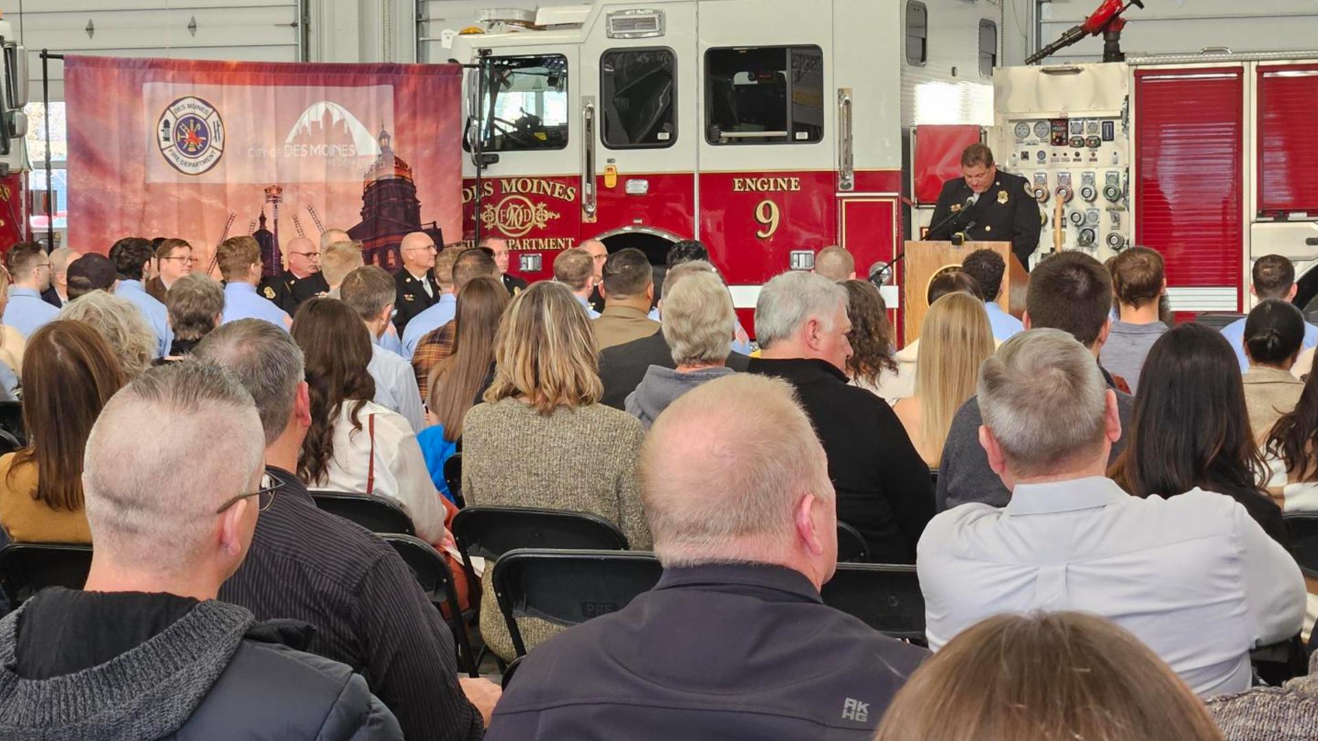 Des Moines Fire Department graduates 101st class of firefighters ...