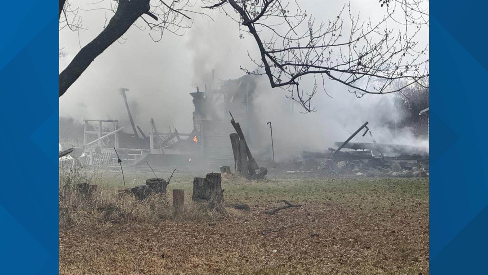 Early morning fire in Woodward partially collapses home | weareiowa.com