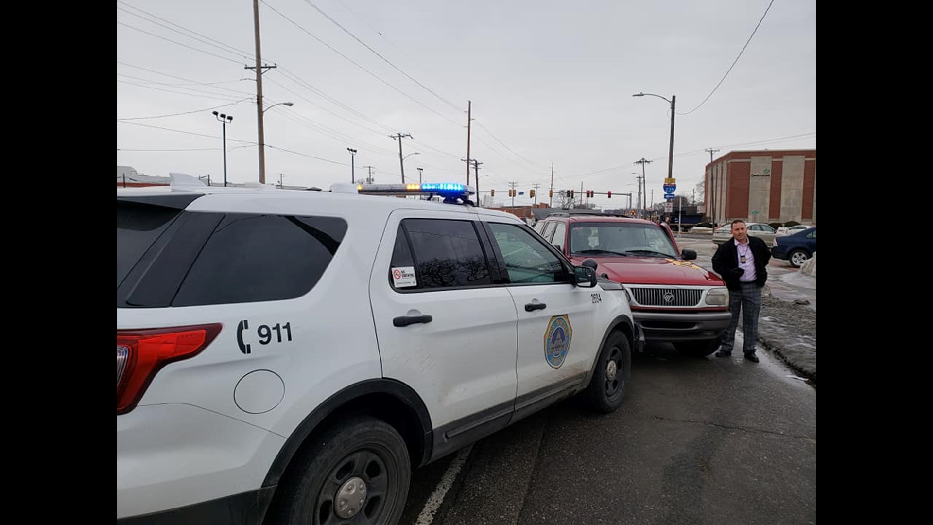 2 arrested after bank robbery leads to police chase | weareiowa.com