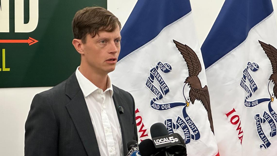 Democrats plan to have 60 field organizers by June, nearly double from eight years ago. Republicans insist Iowa will remain red.