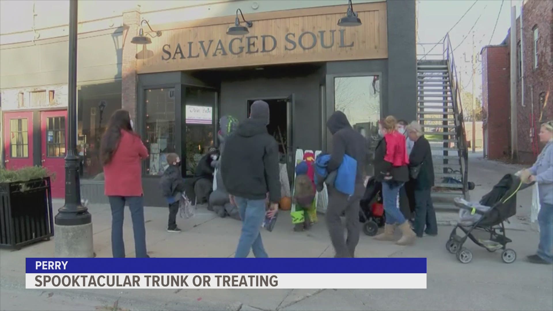 Halloween Trunk or Treat in downtown Perry