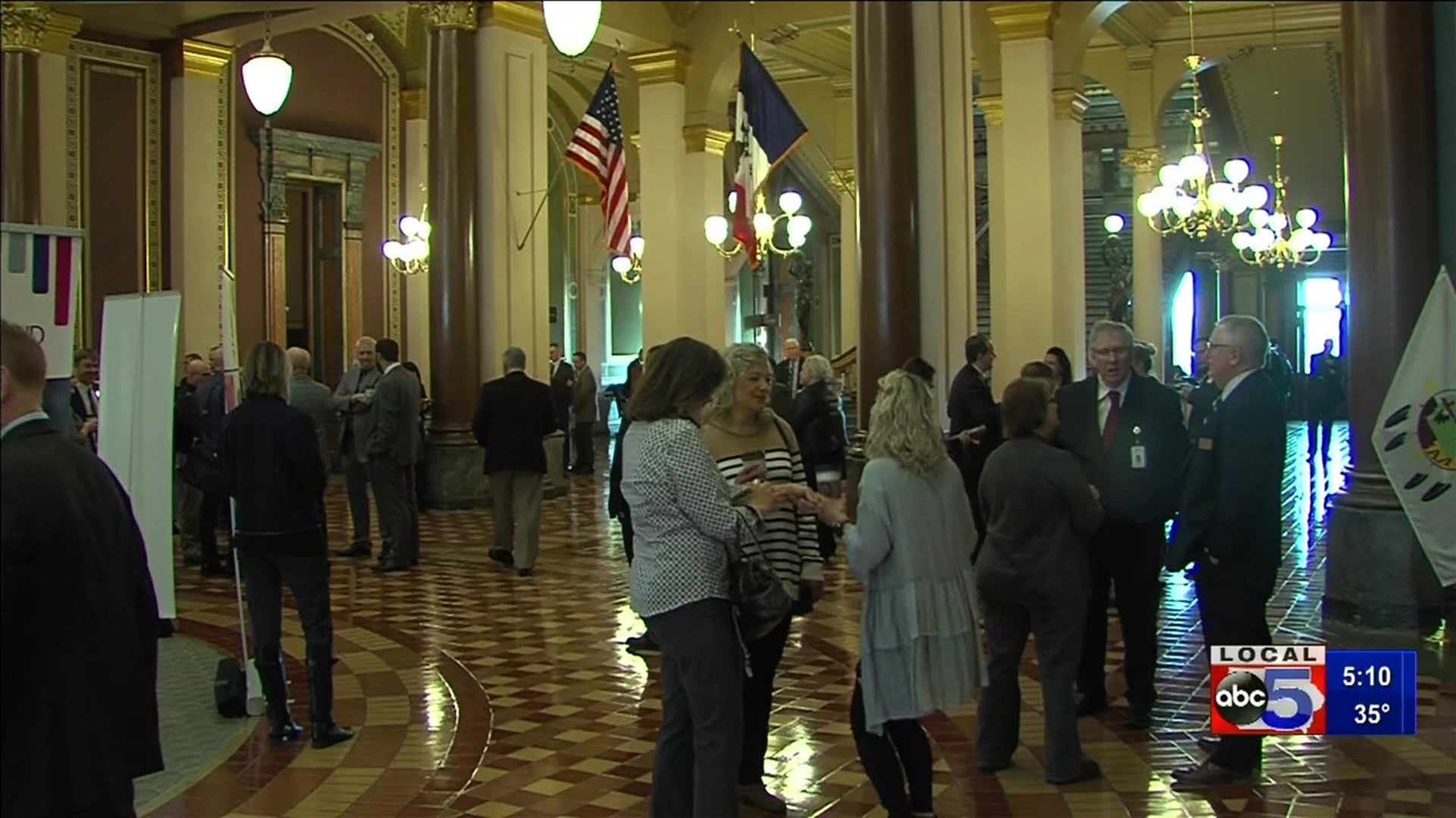 School superintendents meet with Iowa lawmakers