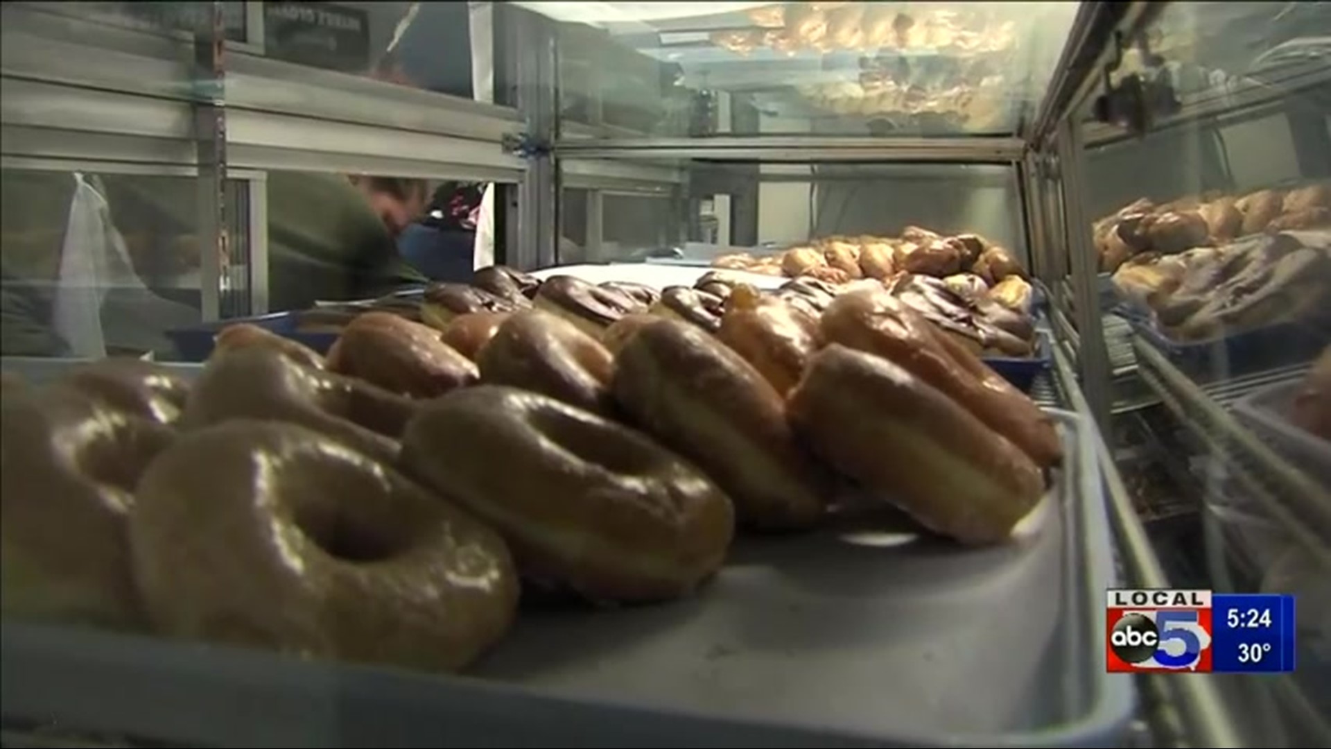 Hiland Bakery reopens in Des Moines | weareiowa.com