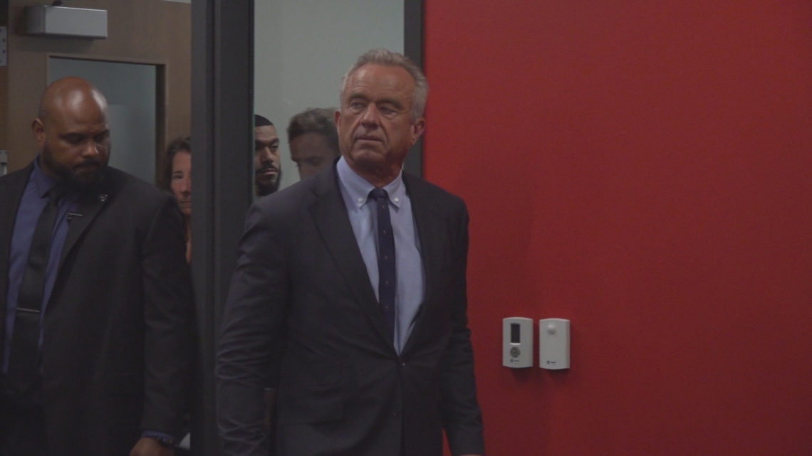 In new advisory, US Health Secretary RFK Jr. warns parents of dangers of excess screen use