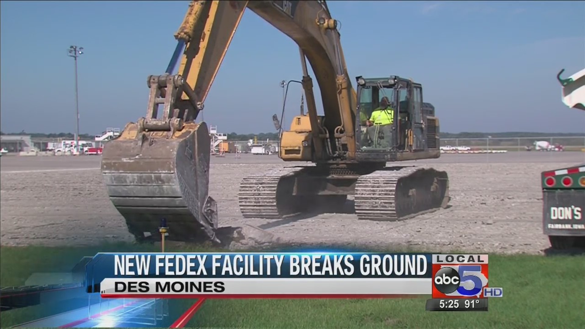 FedEx shipping facility at the Des Moines Airport