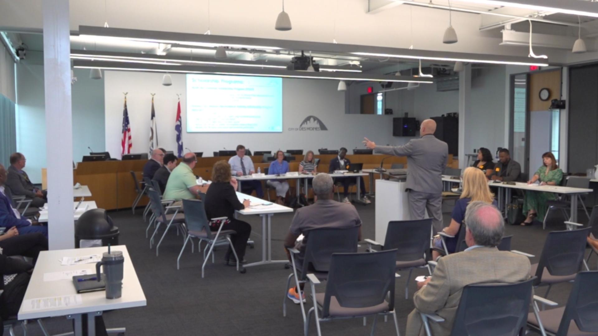 Des Moines City Council, School Board hold joint meeting for 1st time ...