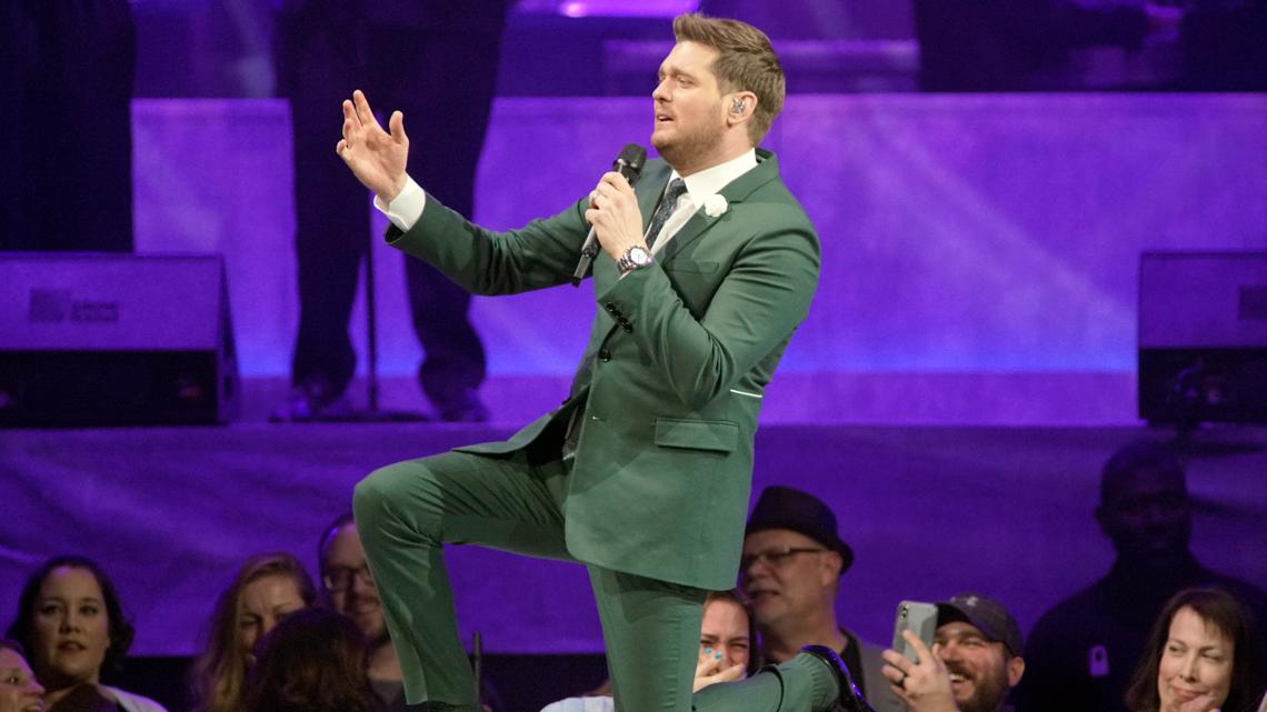 Michael Bublé performing at Wells Fargo Arena September 2021 | weareiowa.com