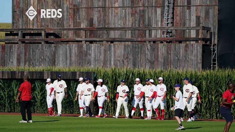 Cubs start fast in 4-2 Field of Dreams win over Reds