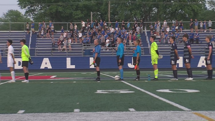 Urbandale boys soccer defeats Bondurant-Farrar to head to substate finals