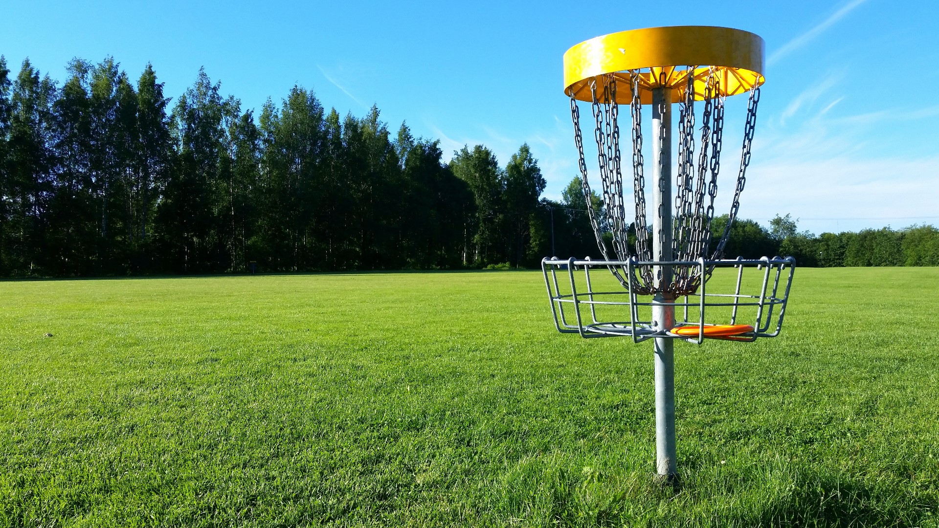 MultiGolf is a new way for family members of all ages to enjoy all varieties of the sport, including foot golf, park golf and disc golf.