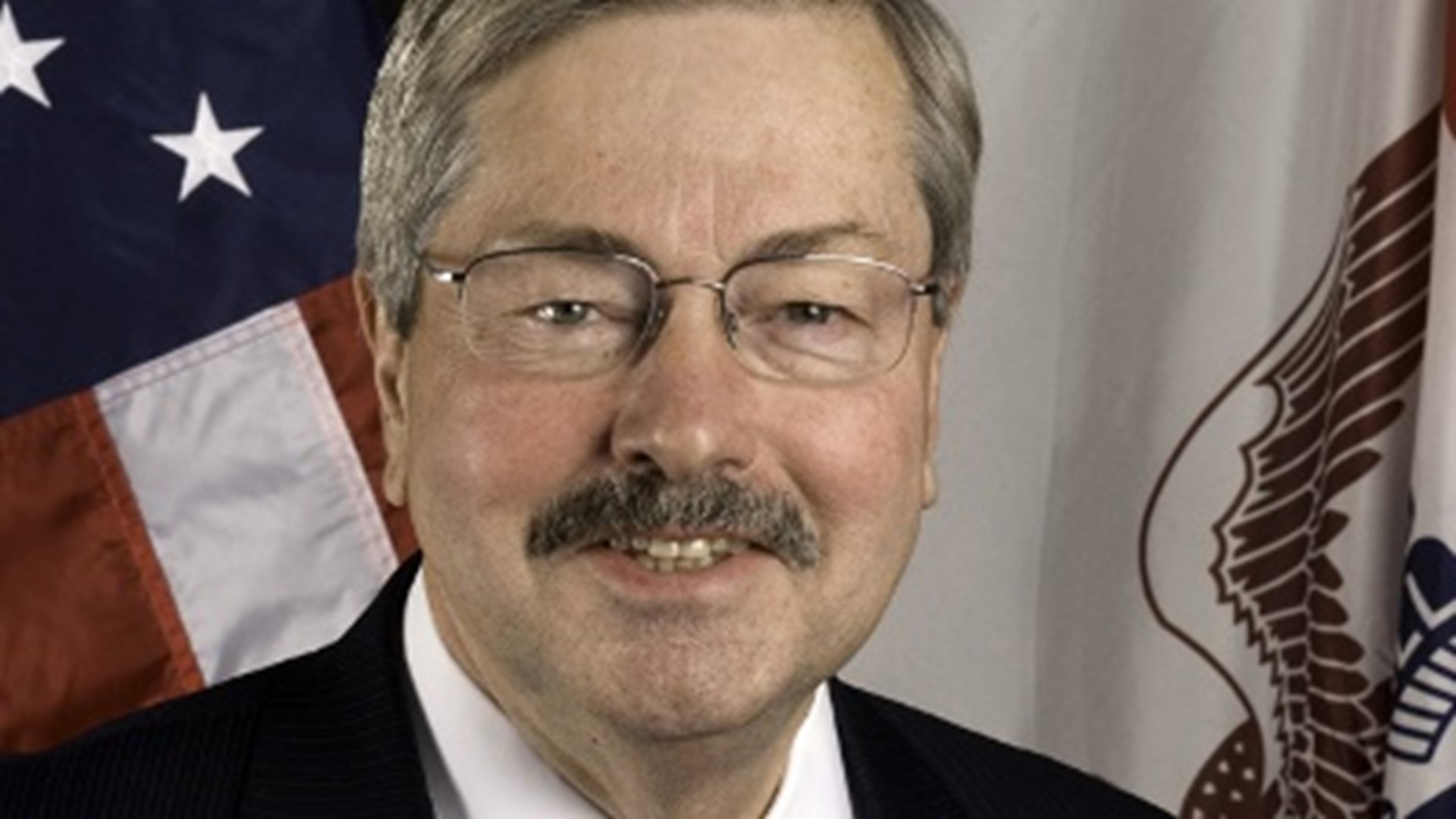 As the longest-serving governor in the history of Iowa and the the United States as a whole, Branstad played an integral part in creating the Iowa Hunger Summit.