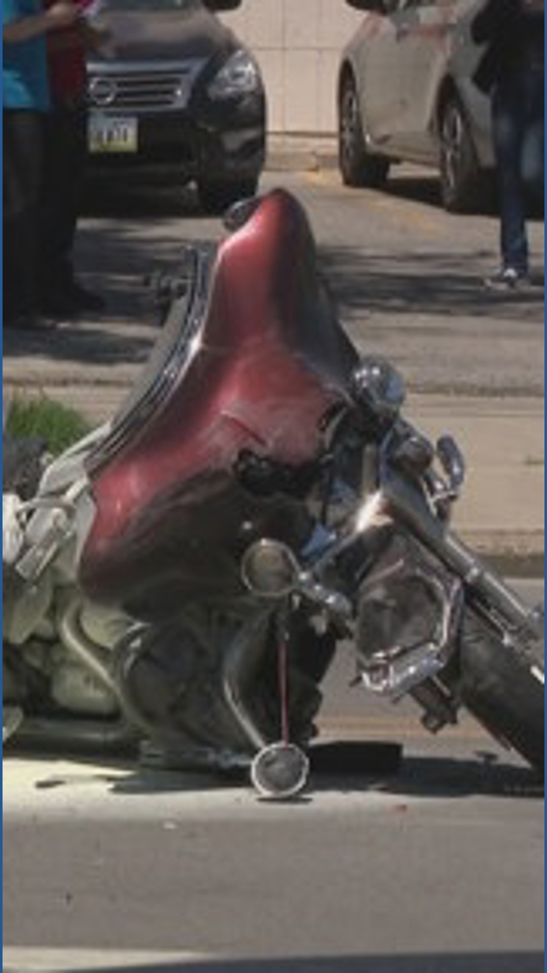 Motorcyclist critically injured in Des Moines crash | weareiowa.com
