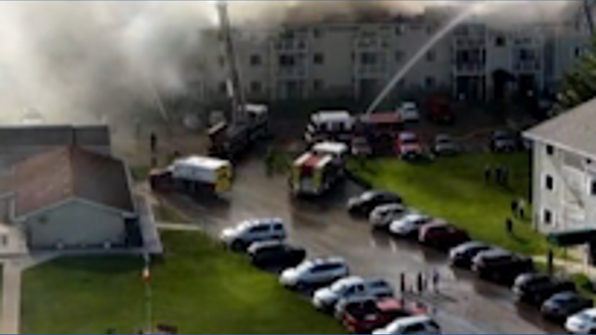 Crews on scene at apartment building fire in south Des Moines Monday ...