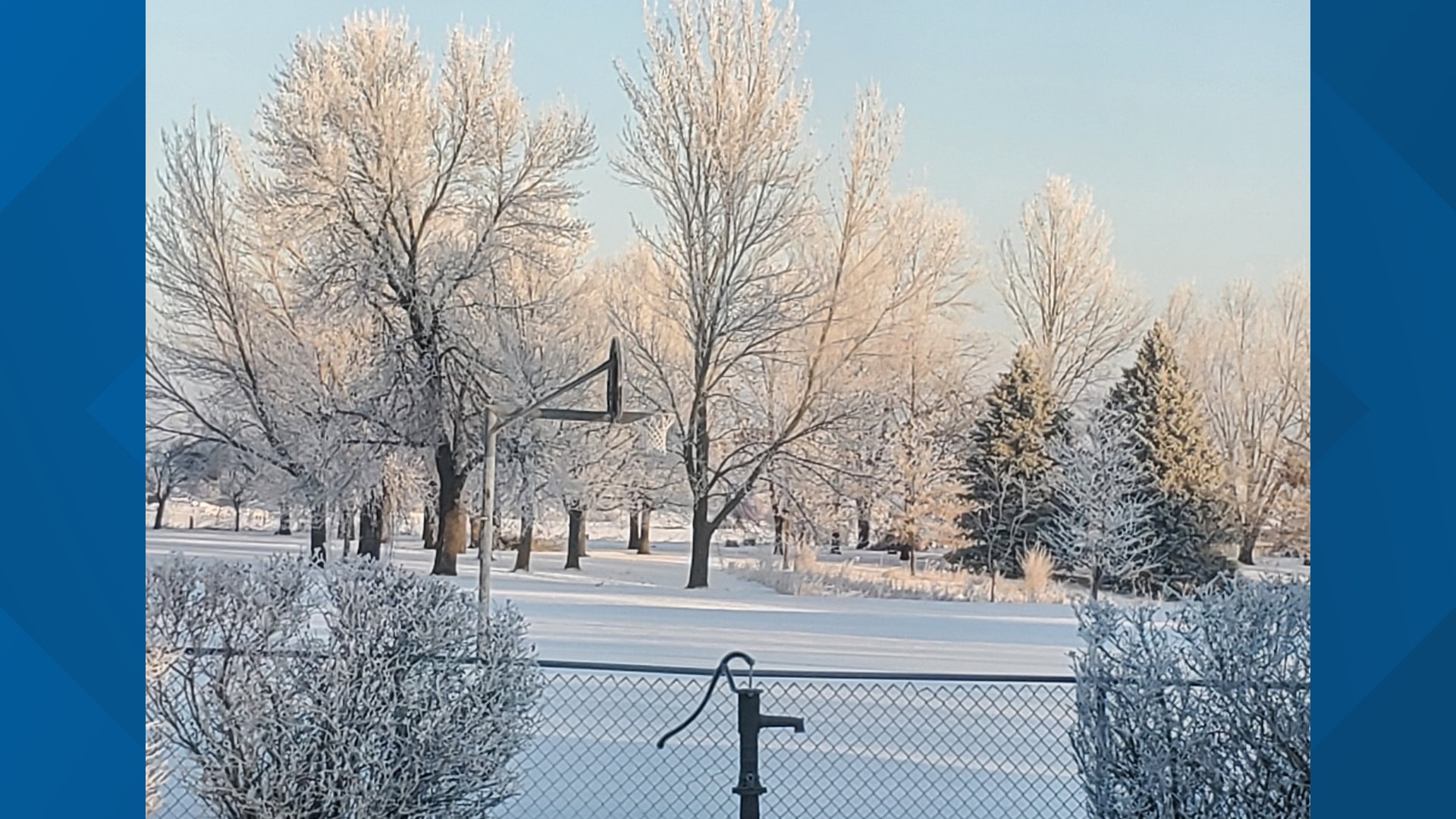 The difference between hoar frost and rime ice