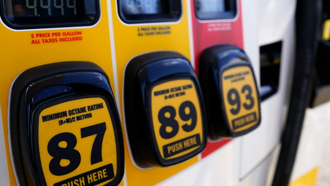 Iowa lawmakers OK bill mandating sale of E15 at gas stations