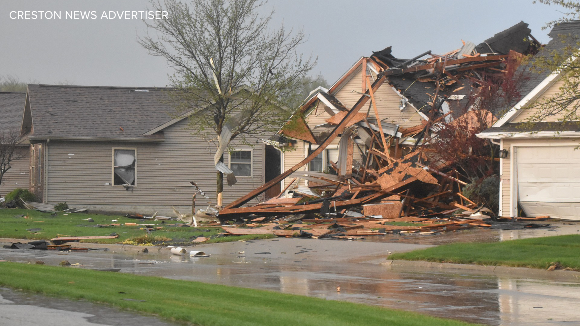 Pleasant Hill, Iowa tornado damage: Weather video, homes damaged ...