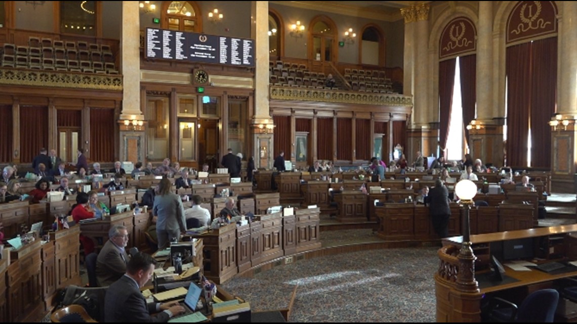 Iowa House Republicans pass multiple education bills despite pushback from Democrats