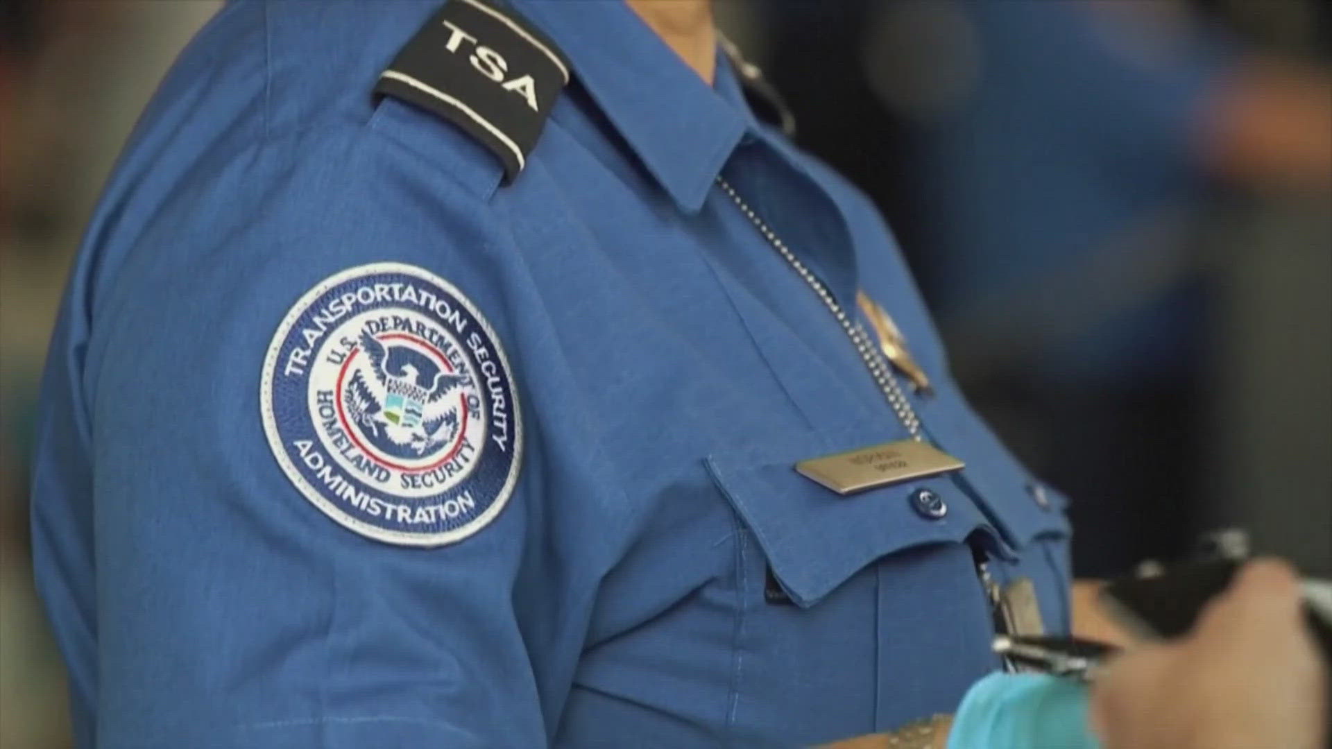 TSA workers receive first paycheck in weeks on Monday | weareiowa.com