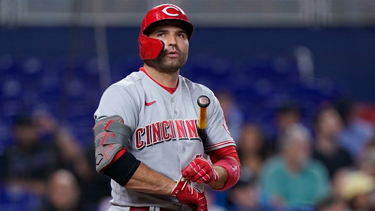 Where do the Cincinnati Reds stand heading into the Field of Dreams game?