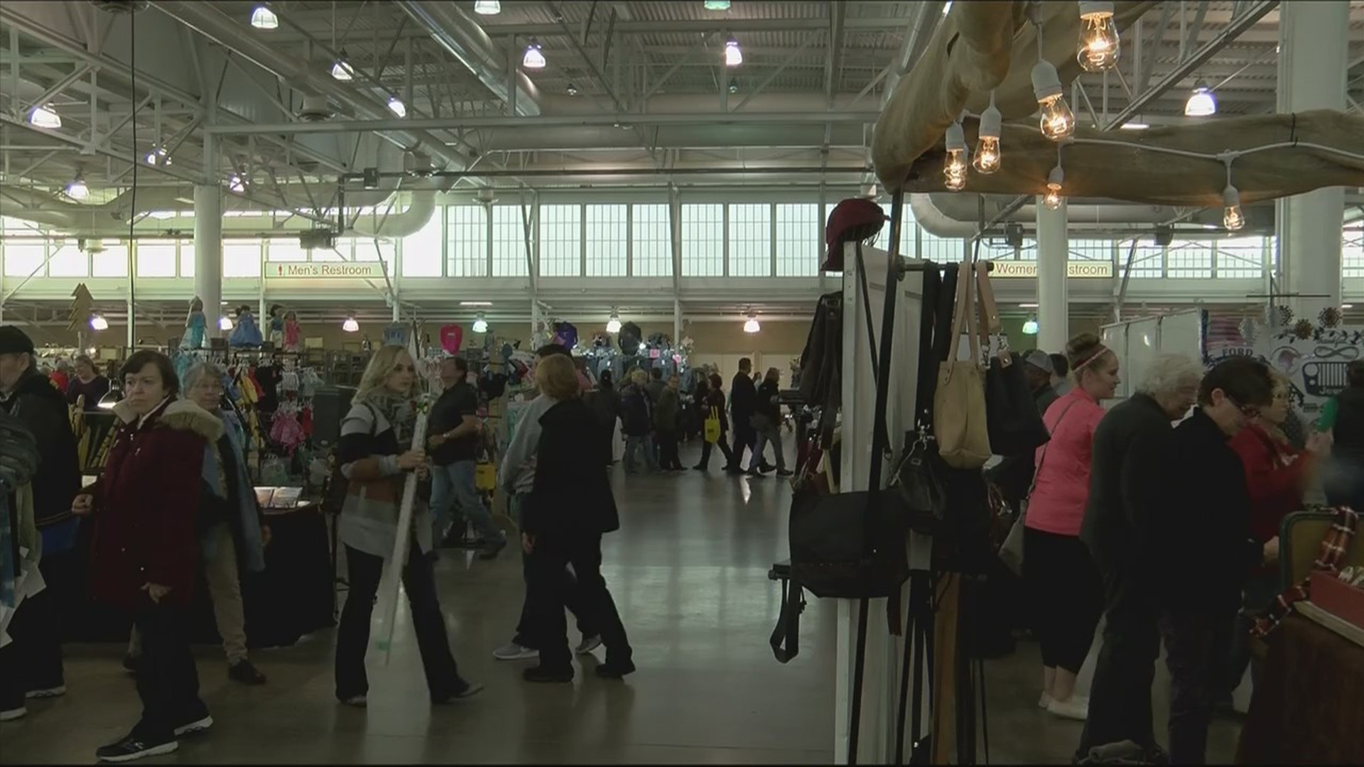 Varied Industries Building Hosts Iowa S Largest Arts And Crafts Show Weareiowa Com