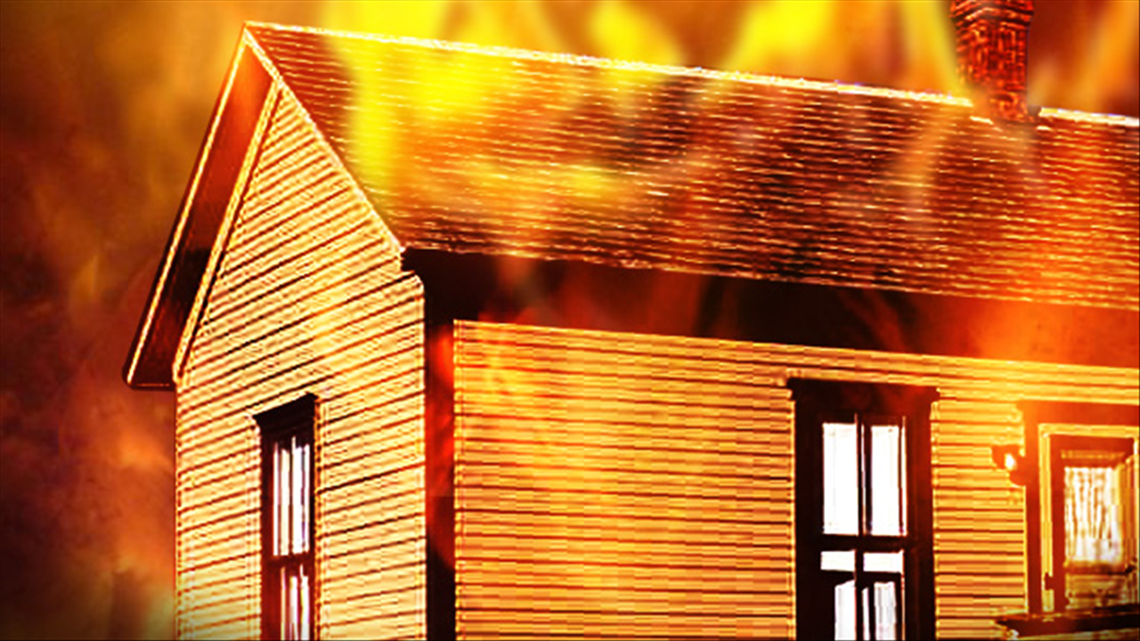 Crews tackle Marshalltown house fire Saturday afternoon