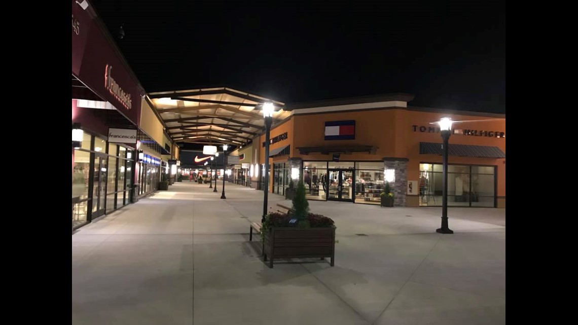 The Outlets of Des Moines Grand Opening | weareiowa.com