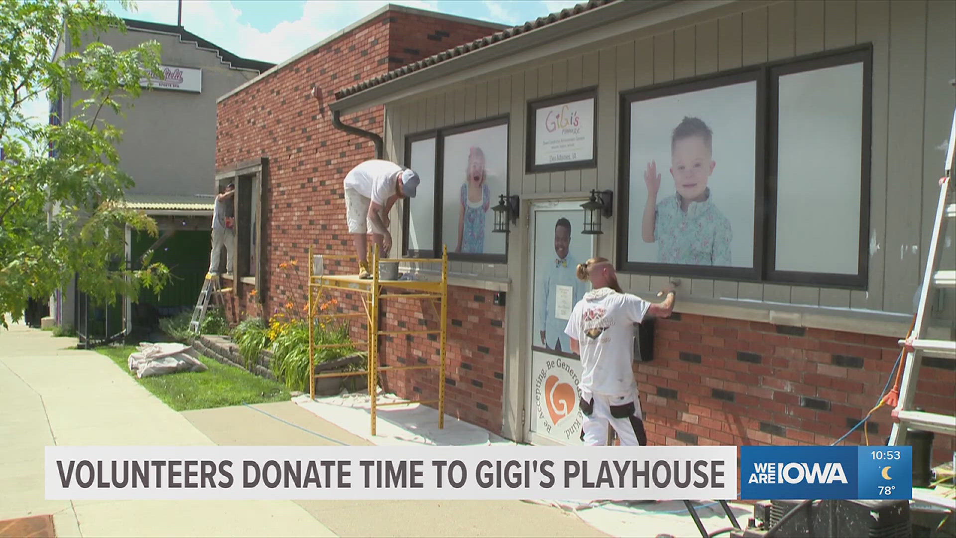 The programming provided by Gigi's Playhouse is also given by volunteers, and is free to anyone in need.