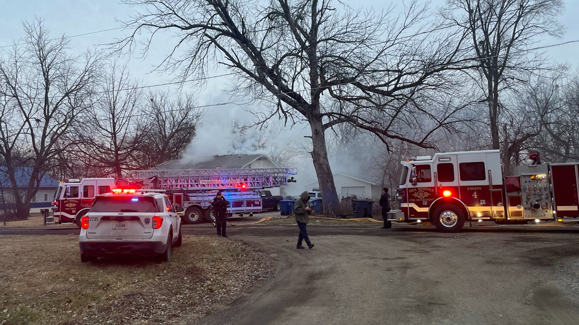 Des Moines Fire Department responds to house fire | weareiowa.com