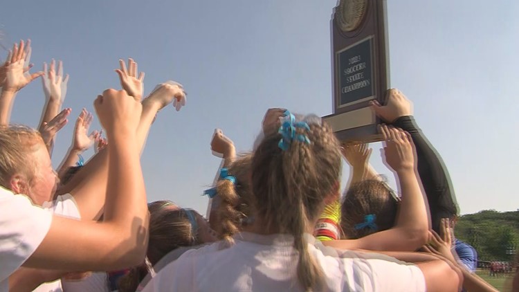 Four local teams win state championships at IHSAA and IGHSAU state soccer tournaments
