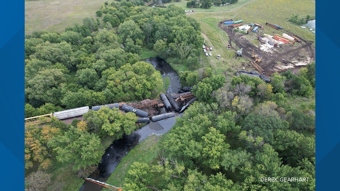 Hampton, Iowa Union Pacific train derails early Monday morning