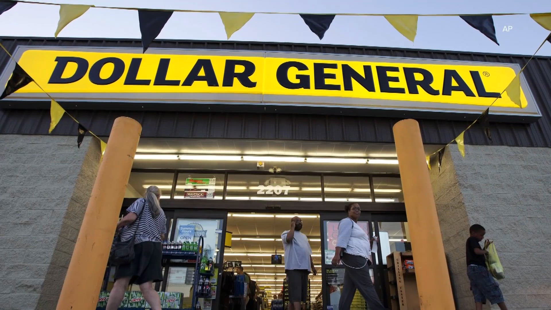 Iowa AG Brenna Bird joins suit against Dollar General, claiming chain ...