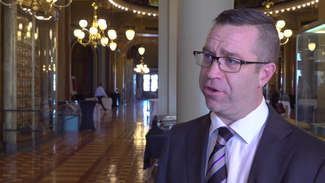 Iowa politics: Bill would alter public library oversight, funding - Vimarsana News