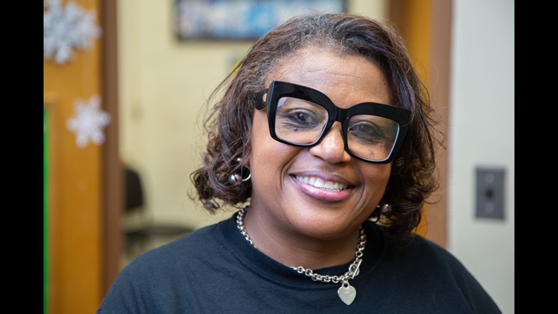 ‘She feels like a mom’ This school secretary collects food to feed