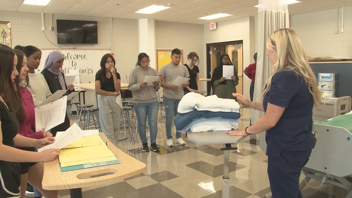 Des Moines Public Schools offering CNA certification training