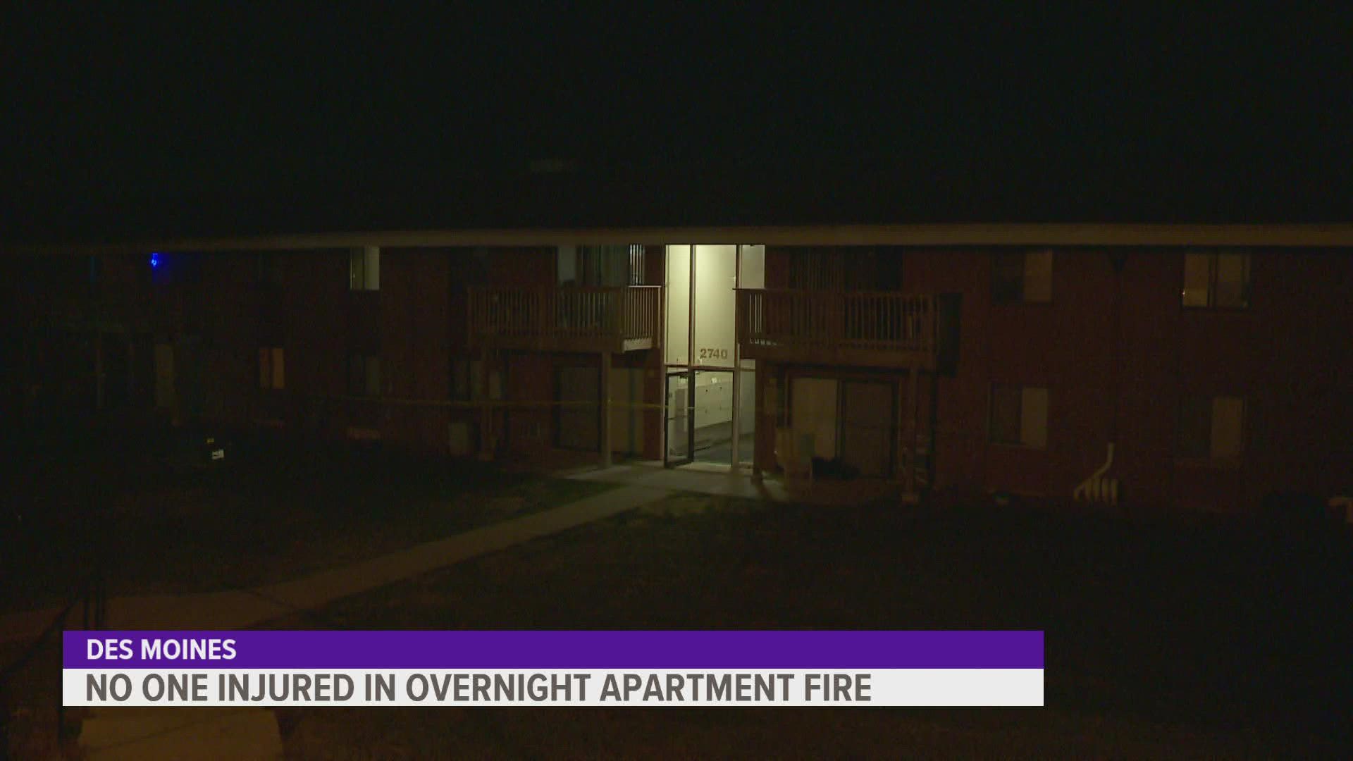 Couch fire empties Des Moines apartment complex