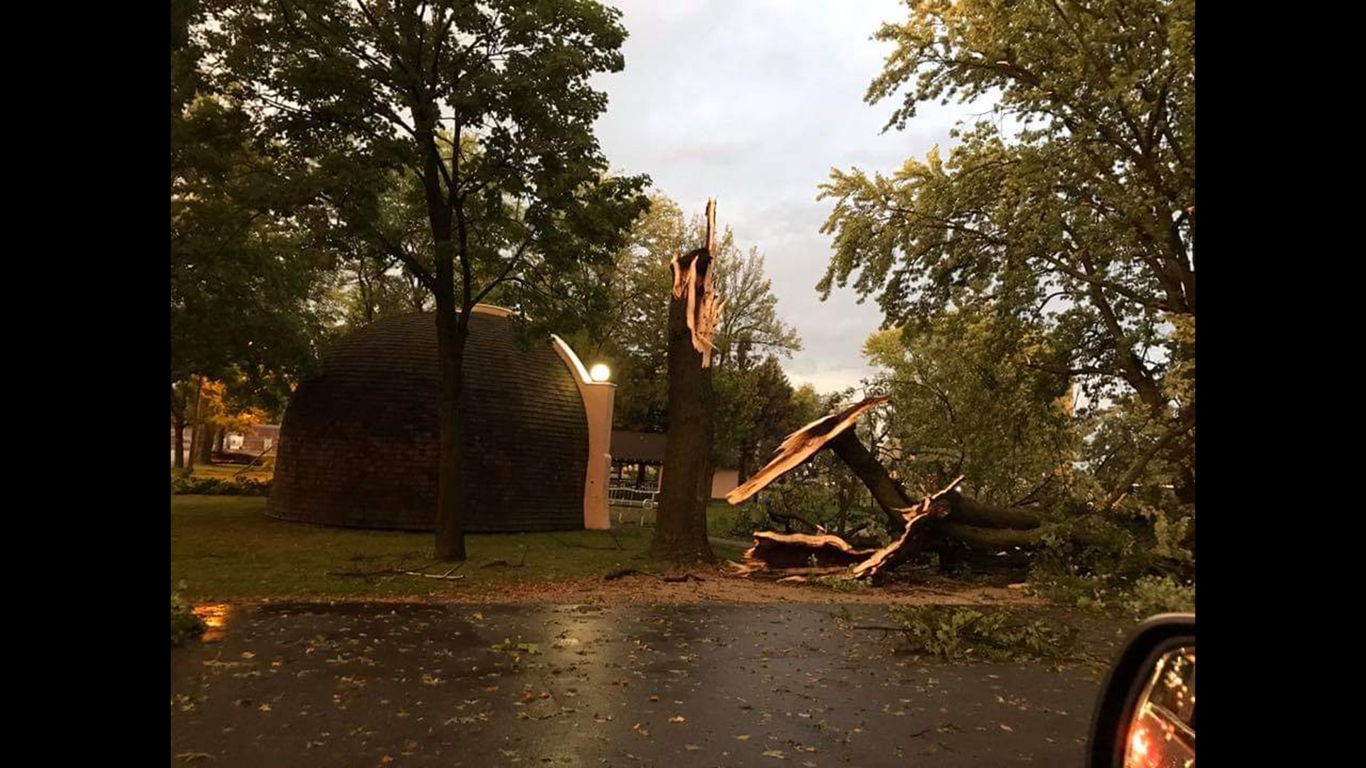 Storms cause damage in Swea City Tuesday evening