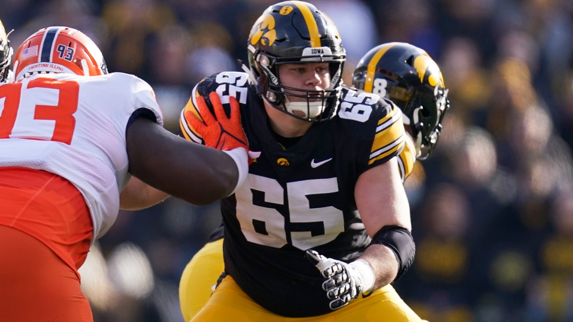 Iowa football notebook: Linderbaum, Moss undecided on whether to declare  for NFL Draft